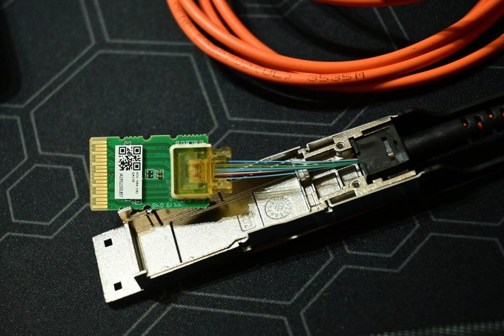 Dismantled optical data transmission module